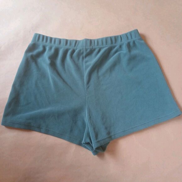 Wallflower Fleece Shorts Size XL Green Pull On Elastic Waist Athleisure Comfy - Picture 2 of 5